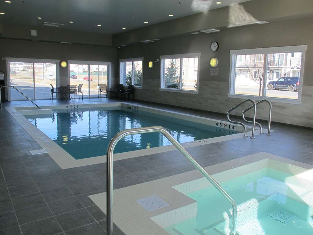 Best Western Plus Chestermere Hotel Facilidades foto